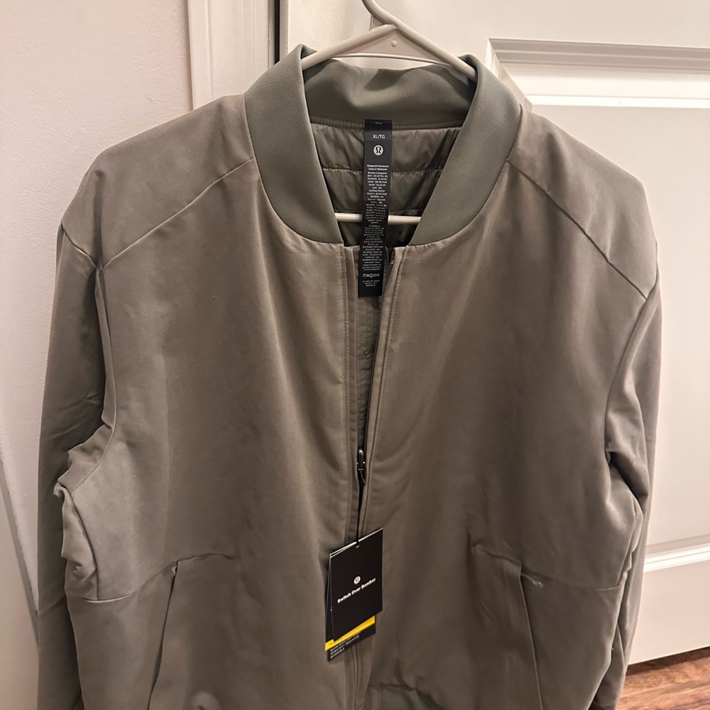 Lululemon Switch Over Bomber w/ Primaloft (Olive - XL)